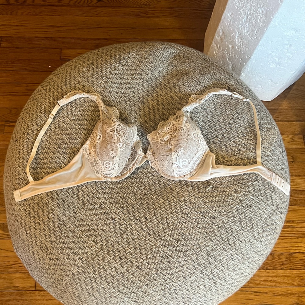 Third love light pink lace bra